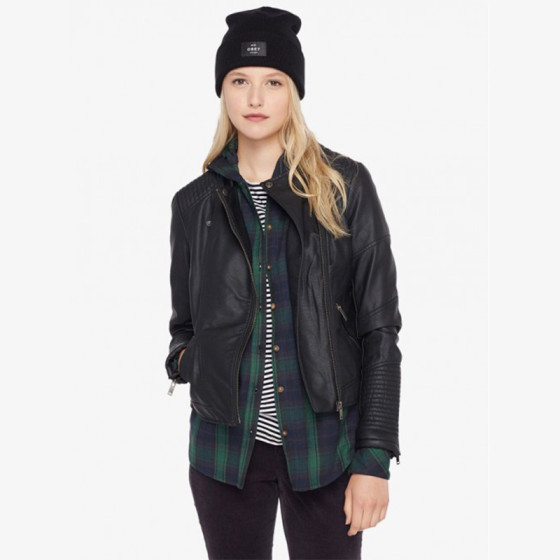 Male shoes 2022 summer breathable punching fashion casual shoes embossed wear resistant small white shoes male